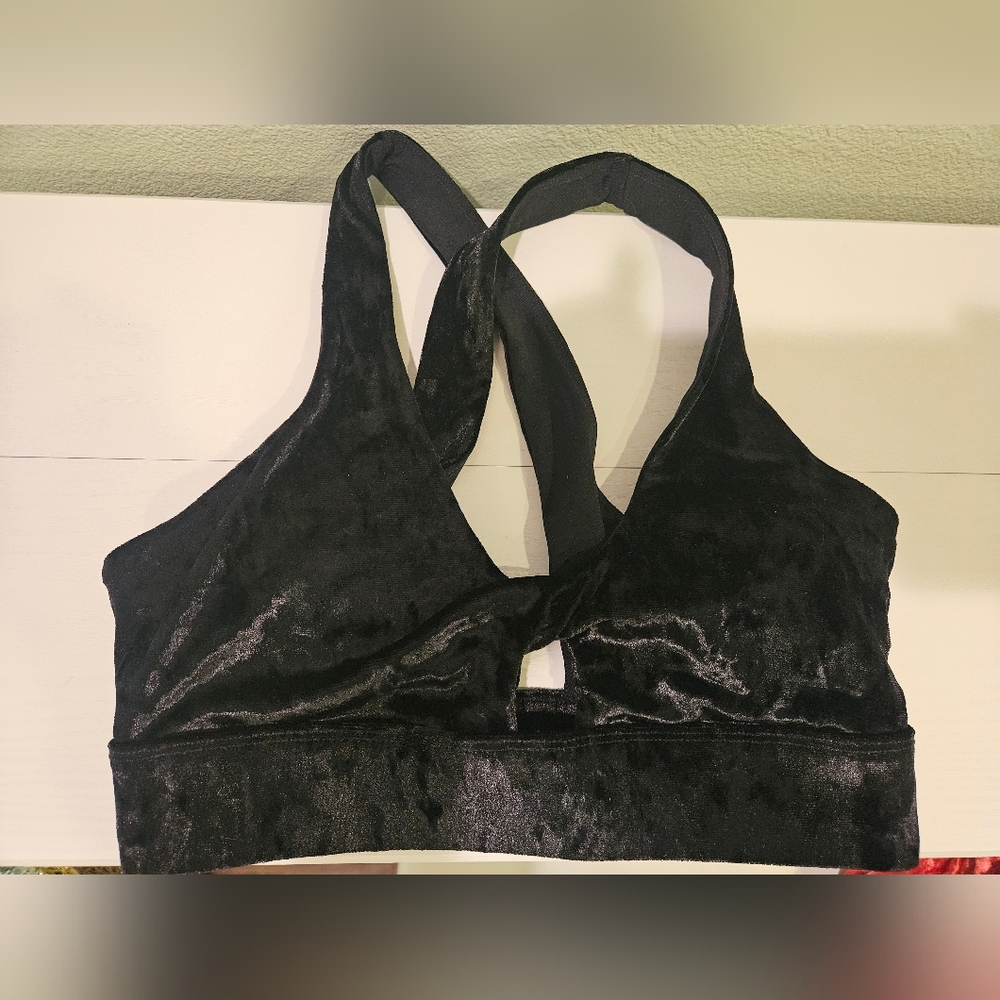 Like NEW Fabletics Velour Black Sports Bra Small
